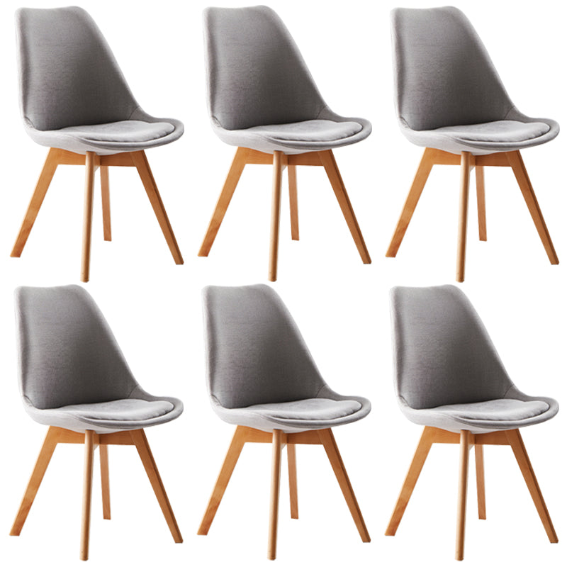 Chaise latéral intérieure scandinave solide chaise de salle à manger rembourrée avec des pattes en bois