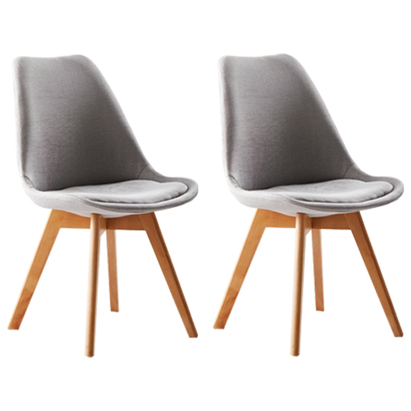 Chaise latéral intérieure scandinave solide chaise de salle à manger rembourrée avec des pattes en bois