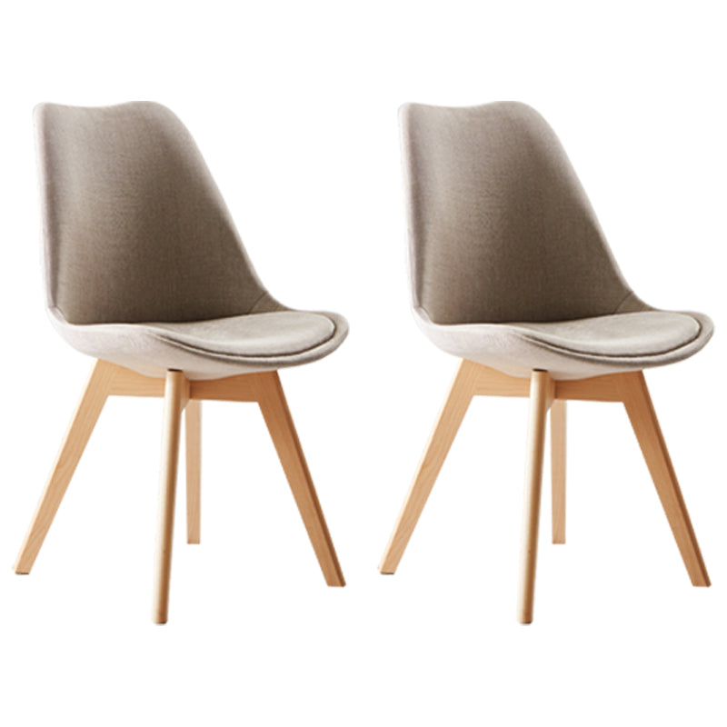 Chaise latéral intérieure scandinave solide chaise de salle à manger rembourrée avec des pattes en bois