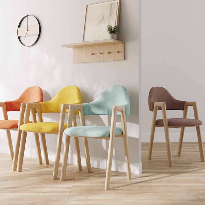 Sillas de comedor modernas Sillón tapizado con respaldo abierto con patas de metal