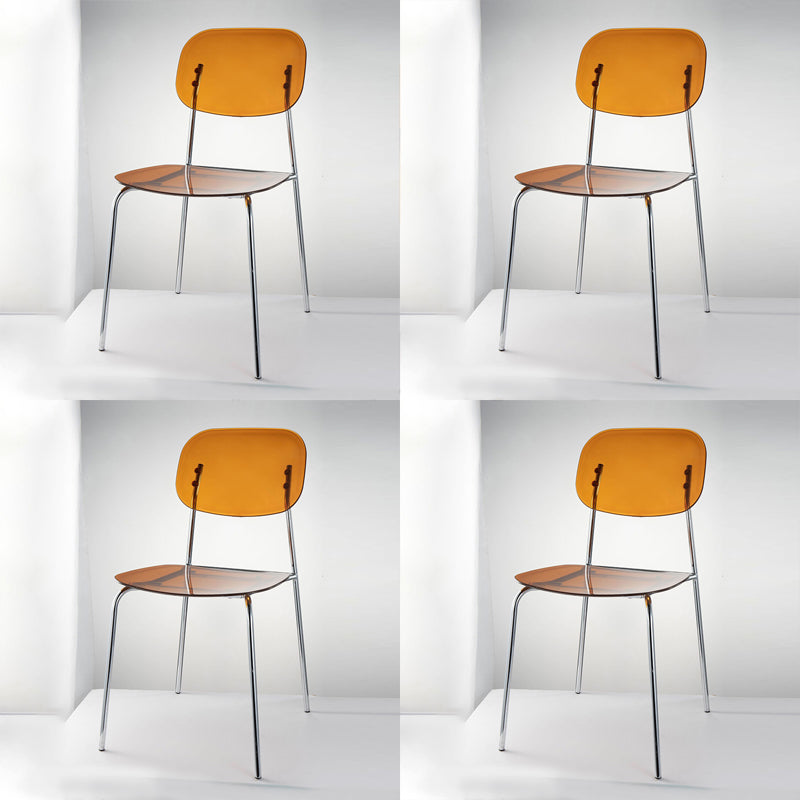 La parte posterior abierta del estilo industrial que cena el plástico de las sillas laterales cena las sillas sin brazos