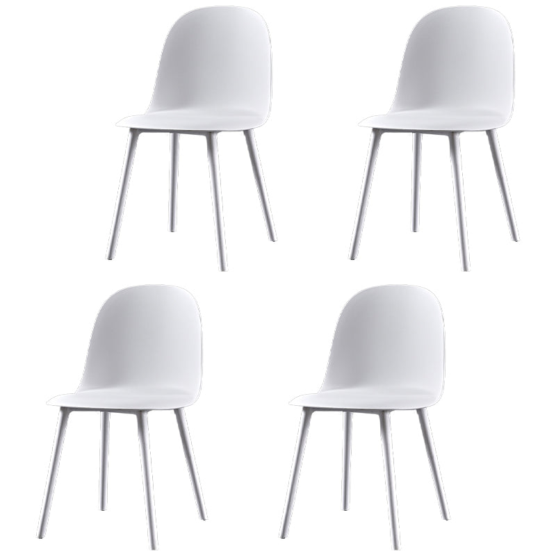 Chaise d'appoint de restaurant scandinave en plastique, finition mate, chaise de salle à manger Parsons (Ensemble de 4)