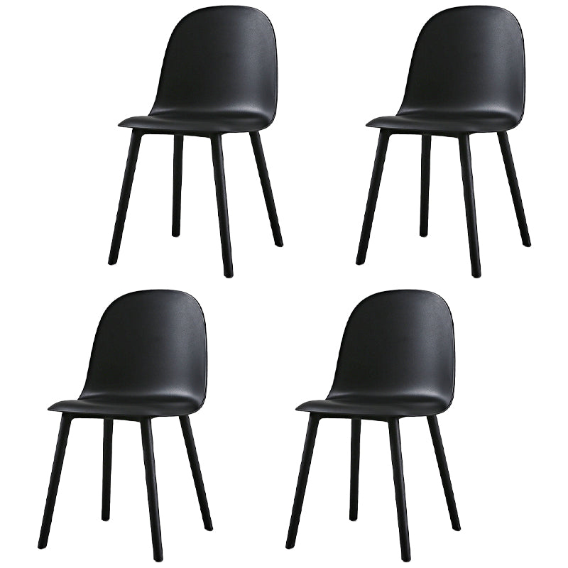 Chaise d'appoint de restaurant scandinave en plastique, finition mate, chaise de salle à manger Parsons (Ensemble de 4)