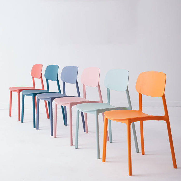 Silla auxiliar de plástico escandinavo para sala de conferencias, silla de comedor con respaldo abierto (juego de 4)