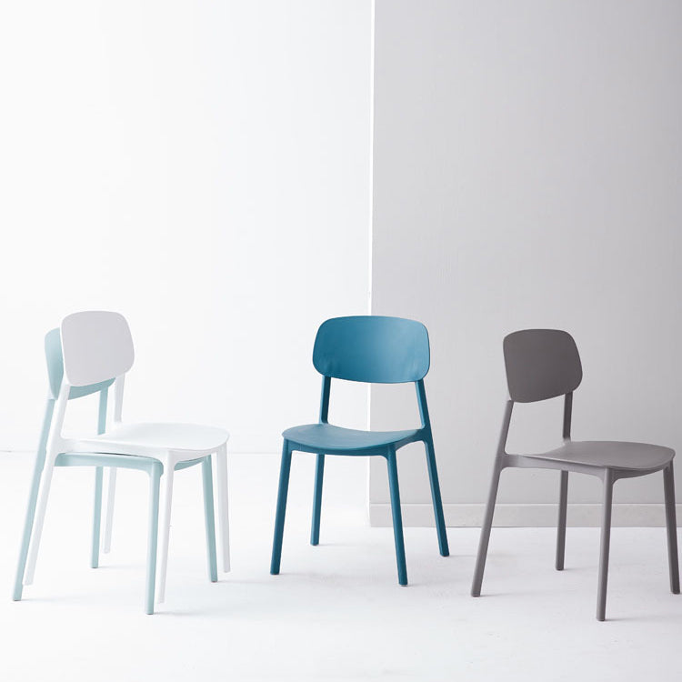 Silla auxiliar de plástico escandinavo para sala de conferencias, silla de comedor con respaldo abierto (juego de 4)