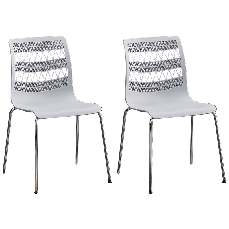Style contemporain empilant dinant la chaise latérale arrière solide de chaises sans bras