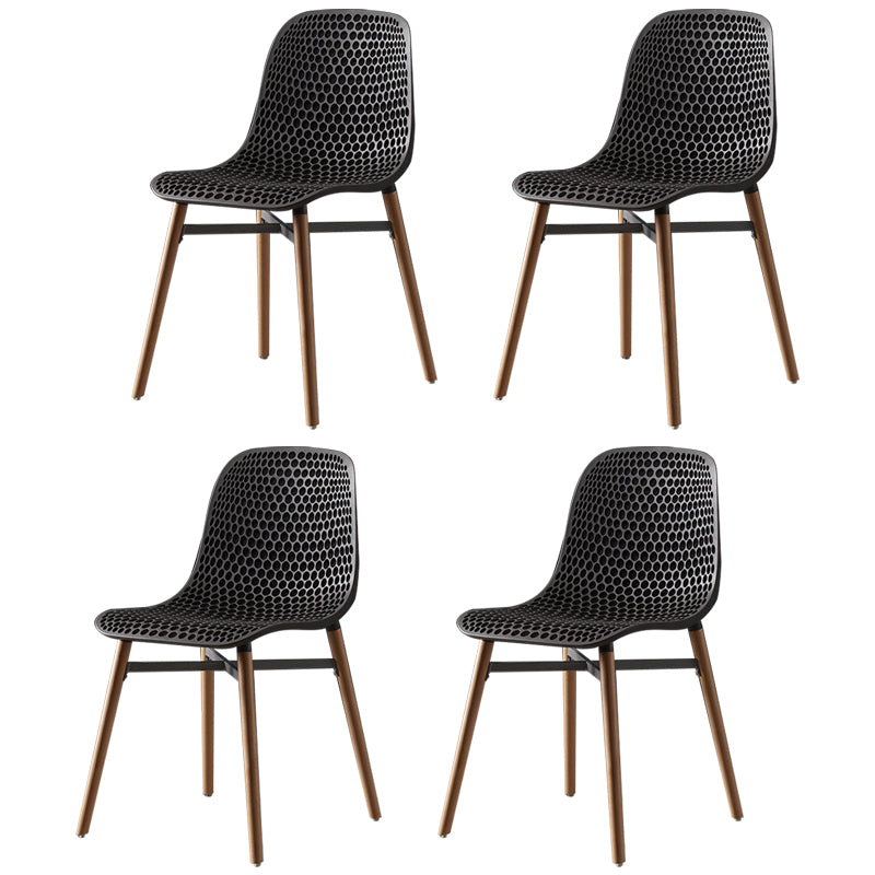 Chaise de salle à manger en plastique de style scandinave, sans accoudoirs, à dossier solide, avec pieds en bois