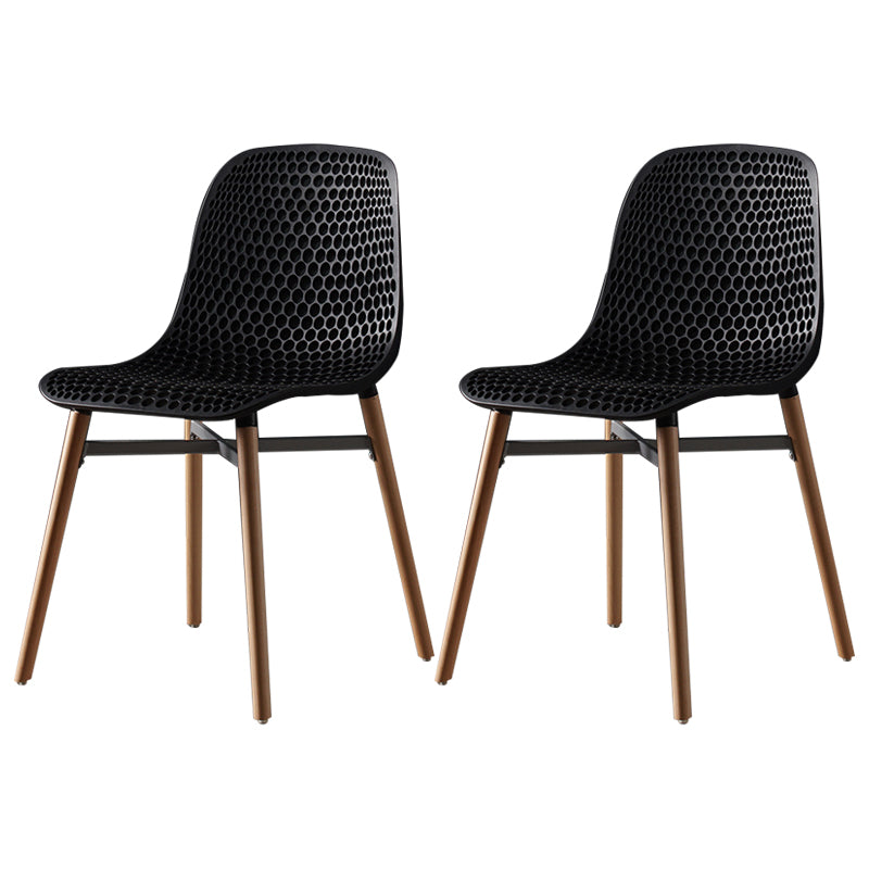 Chaise de salle à manger en plastique de style scandinave, sans accoudoirs, à dossier solide, avec pieds en bois