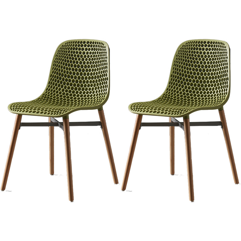 Chaise de salle à manger en plastique de style scandinave, sans accoudoirs, à dossier solide, avec pieds en bois