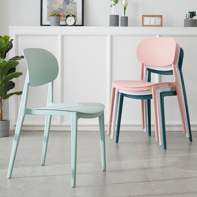 Chaise de salle à manger sans accoudoirs à dossier ouvert Chaises d'appoint empilables en plastique (Ensemble de 4)