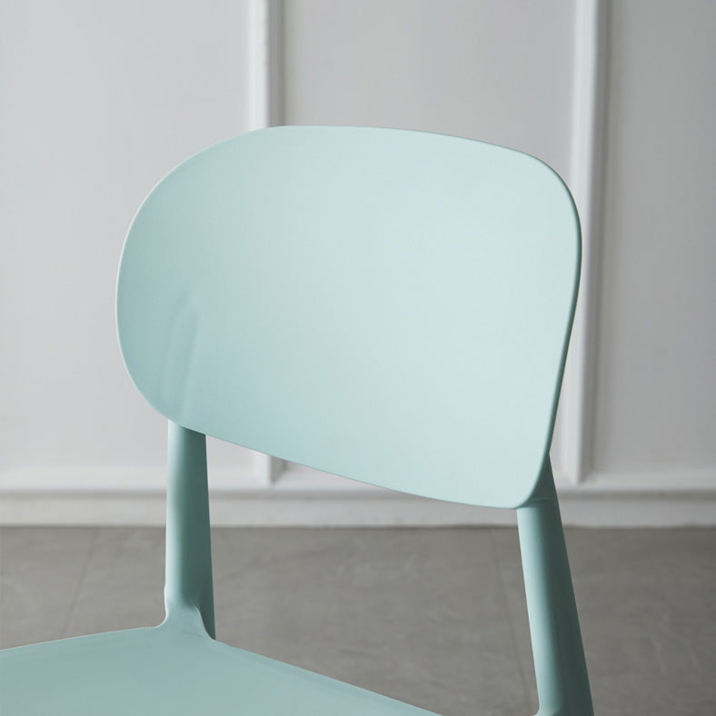 Chaise de salle à manger sans accoudoirs à dossier ouvert Chaises d'appoint empilables en plastique (Ensemble de 4)