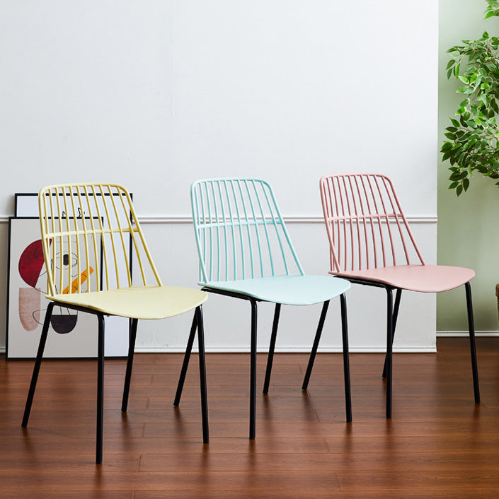 Accueil Salle à manger Chaises sans accoudoirs Chaises d'appoint de salle à manger avec pieds en métal (Ensemble de 4)