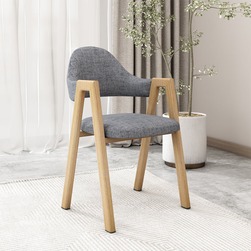 Chaise d'appoint contemporaine en métal, chaise simple à dossier ouvert et rembourrée pour la maison