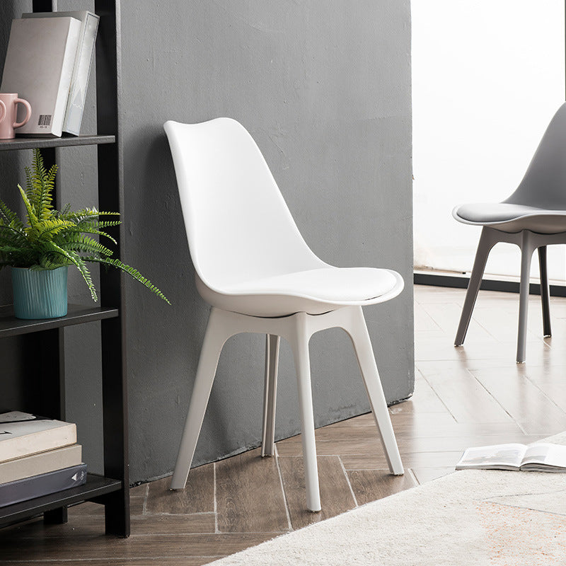 Minimalistischer Stil Plastik Ess -Armless Stuhl Polsterte feste Rückenstühle für Zuhause gepolstert