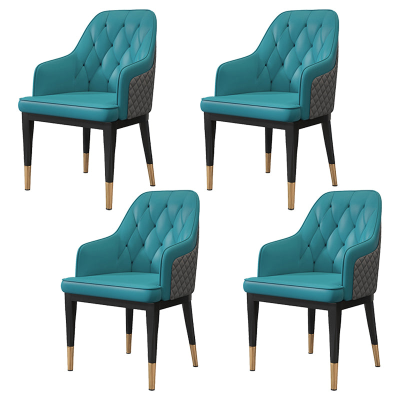 Solide achterkant van de achterste stoelen met stoffen met metalen benen gestoffeerde dineren met metalen benen