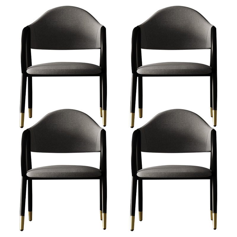 Silla de comedor de cuero industrial con respaldo abierto y patas de metal