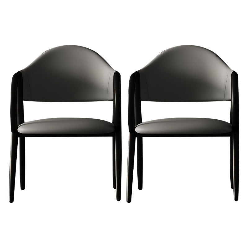 Silla de comedor de cuero industrial con respaldo abierto y patas de metal