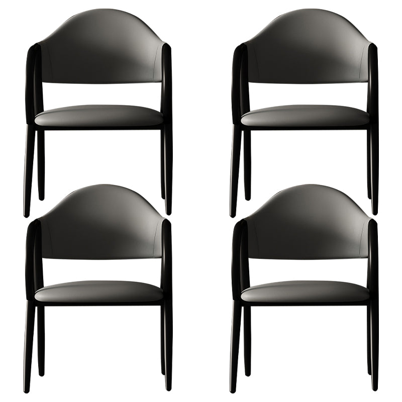 Silla de comedor de cuero industrial con respaldo abierto y patas de metal