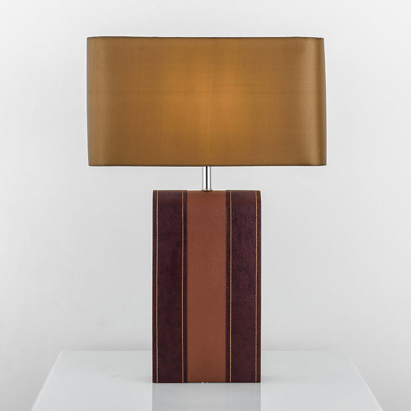 1 Kopf Rechteck -Schreibtisch hell modernistische Stofftischlampe in Braun für Esszimmer