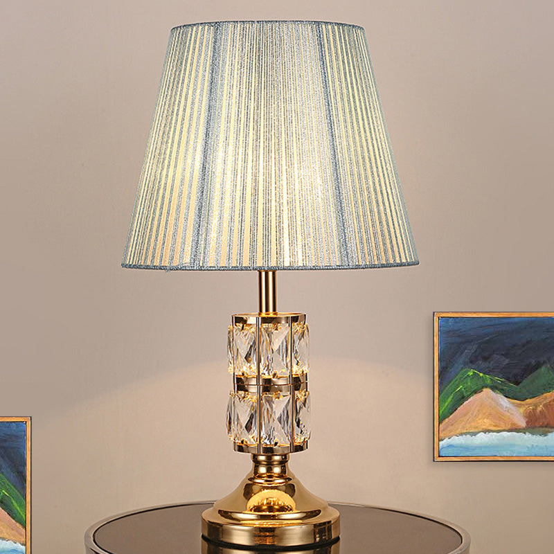 1 Glühbirnen -Esszimmertischlampe moderne Goldschreibtisch Licht mit breitem Fackelstoffschatten