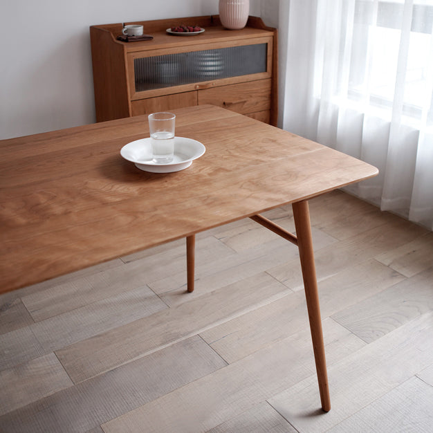Mesa de comedor rectangular colección de comedor de madera sólida estilo sencillo con 4 pies