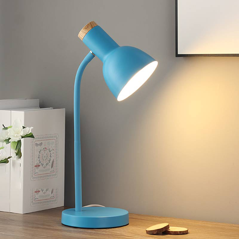 Lampada da tavolo a forma di campana in stile moderno Lampada da comodino in metallo a 1 luce