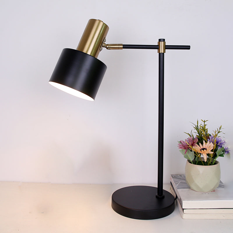 Moderne stijl Bell Shape Tafellamp Metalen Single Light nachtkastje Lamp