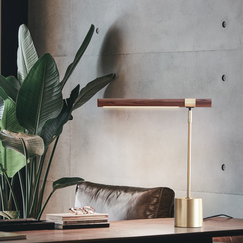 Lámpara de mesa lineal de estilo moderno lámpara de mesita de noche de 1 luces