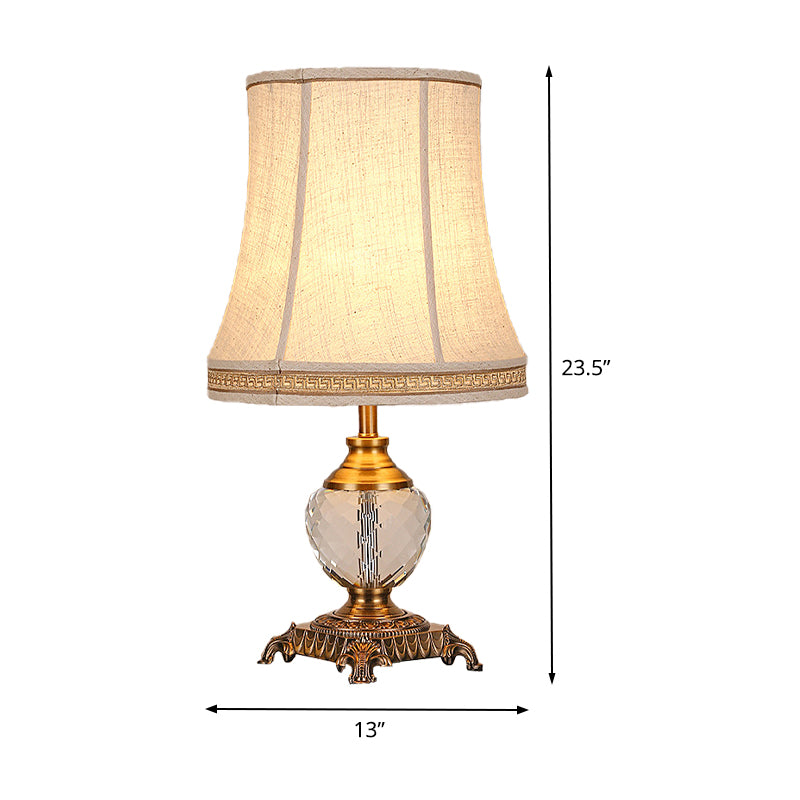 Bell Stofftischlampe moderne 1 Kopf Beige Schreibtisch hell, geschnitzte Bronze -Metall -Basis