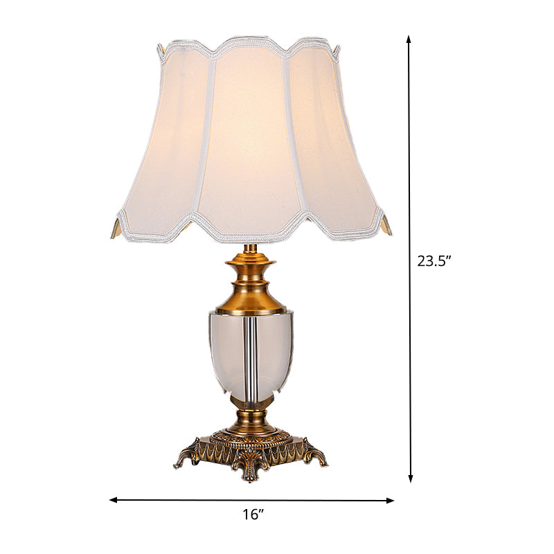 Modernismo Bell Shade Desk Babet 1 Bulb Table Light in White para el comedor