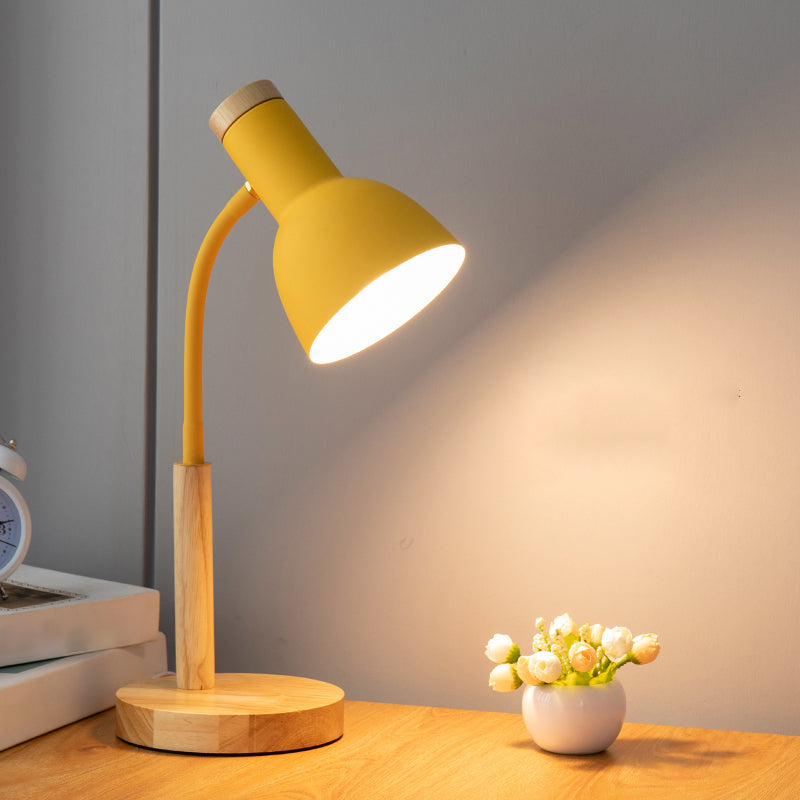Lampada da tavolo a cono leggero regolabile 1 lampada da tavolo in metallo contemporaneo