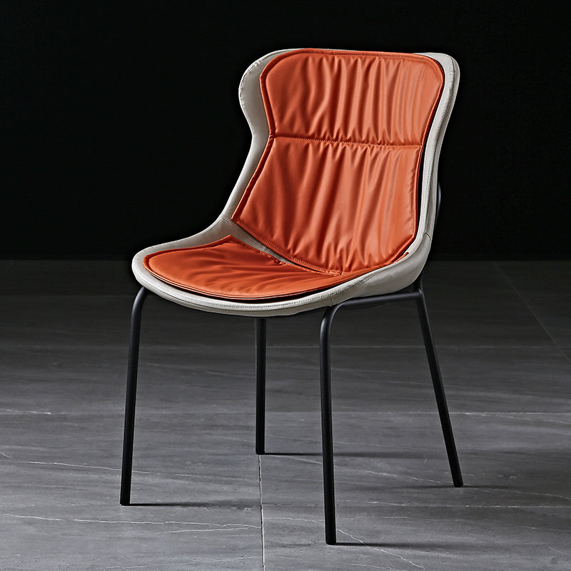 Les chaises modernes de salle à manger en métal ont tapissé les chaises sans bras latérales de cuir d'unité centrale