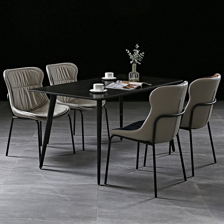 El comedor moderno del metal preside sillas sin brazos tapizadas del cuero lateral de la PU