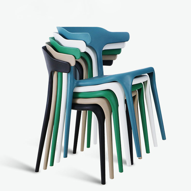 Sillas de comedor plásticas escandinavas sin brazos apilables que cenan la silla lateral