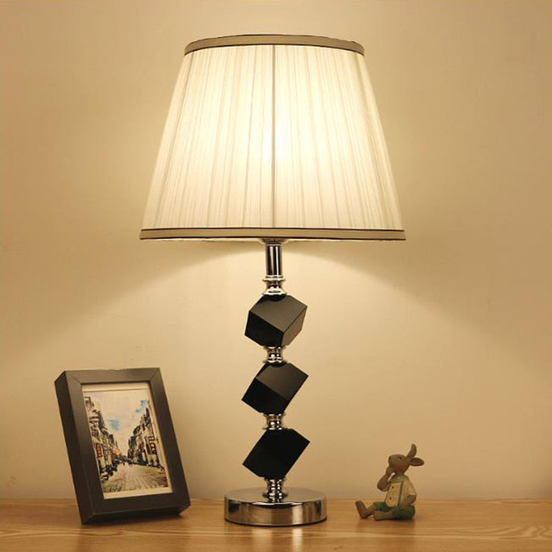 Bloque de cristal iluminación de mesa cónica Lámpara de noche blanca modernista de 1 cabeza para sala de estar