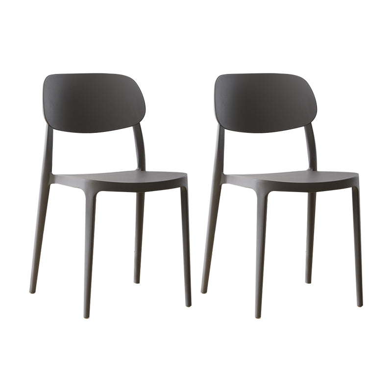 Chaise d'appoint de salon scandinave en plastique, finition mate, chaise de salle à manger à dossier ouvert