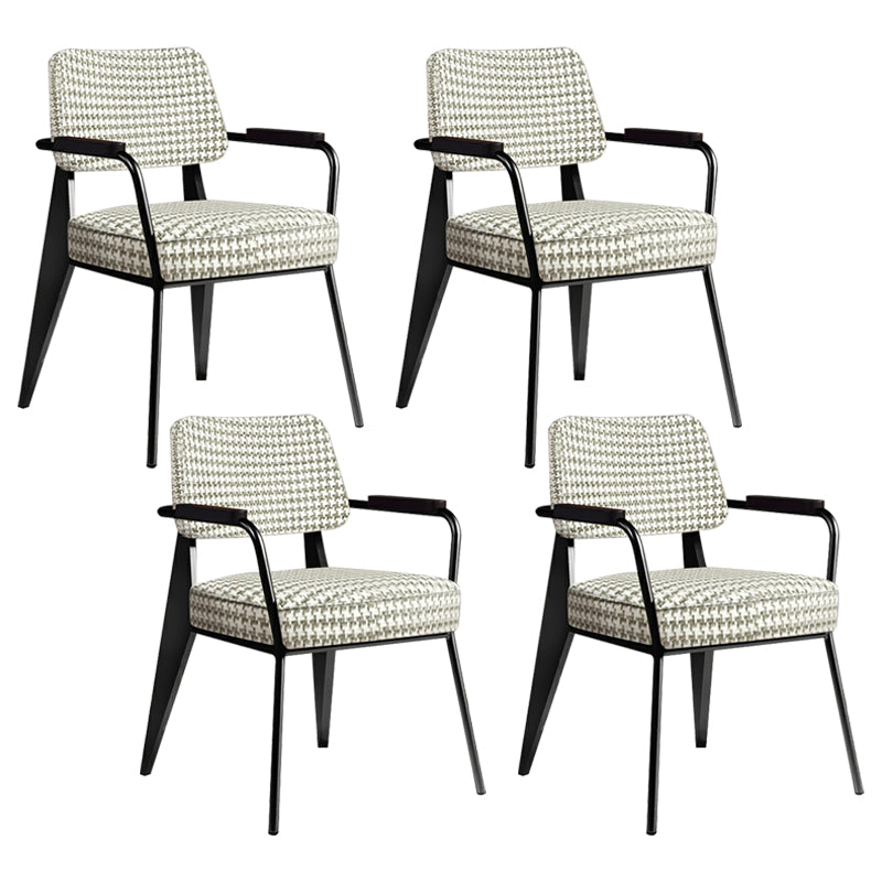 Sillón escandinavo interior Silla de comedor tapizada de metal con respaldo abierto