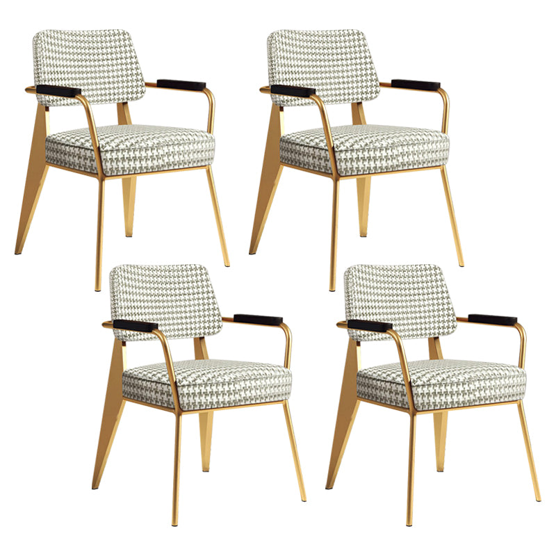 Sillón escandinavo interior Silla de comedor tapizada de metal con respaldo abierto