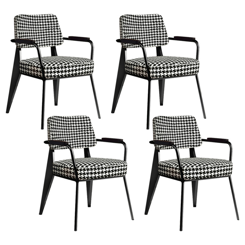 Sillón escandinavo interior Silla de comedor tapizada de metal con respaldo abierto