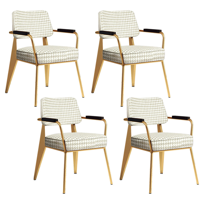 Sillón escandinavo interior Silla de comedor tapizada de metal con respaldo abierto