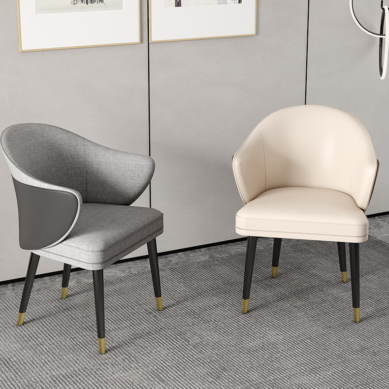 La salle à manger en métal Glam préside le fauteuil de salle à manger en cuir PU pour utilisation au restaurant