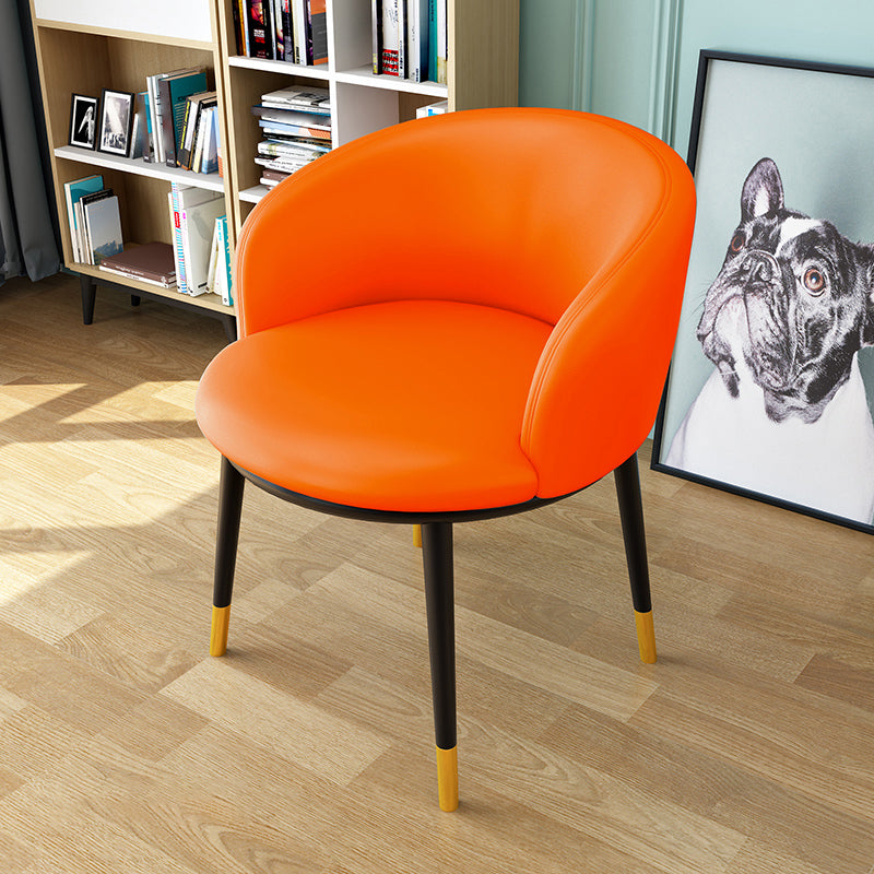 Silla lateral escandinava interior Silla de comedor tapizada de metal con respaldo Parsons