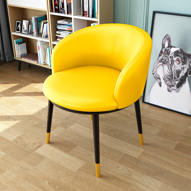 Silla lateral escandinava interior Silla de comedor tapizada de metal con respaldo Parsons