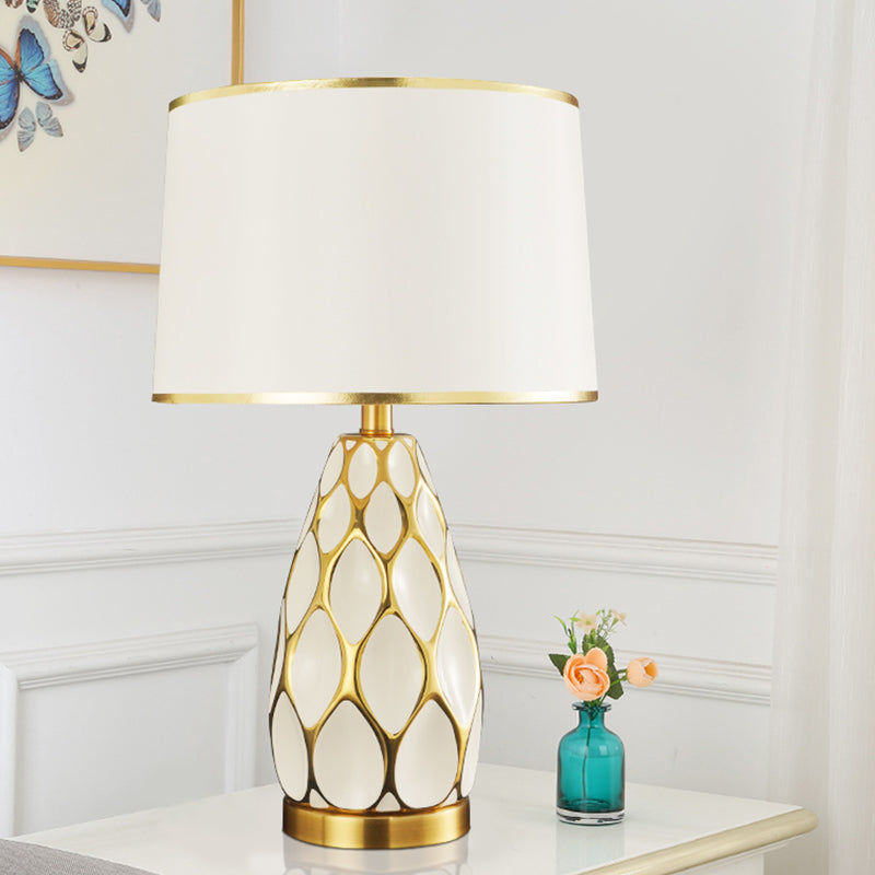 Éclairage de Table à tambour en céramique, lampe de nuit blanche moderne à 1 ampoule avec abat-jour en tissu pour le salon