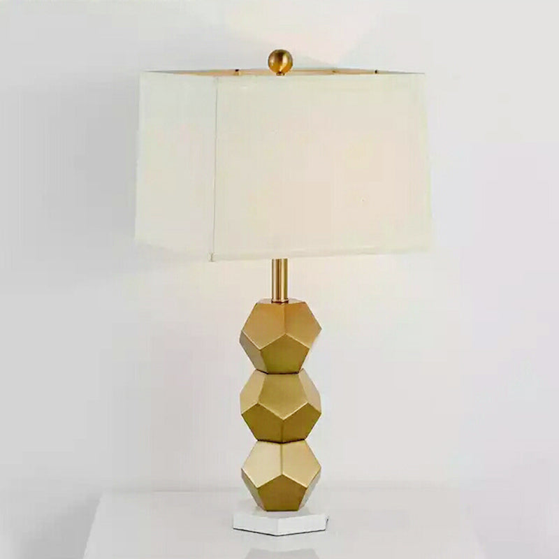 Éclairage de Table de nuit trapèze doré, lampe de chevet en tissu Post-moderne à 1 tête pour chambre à coucher
