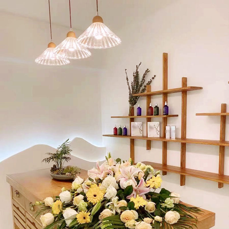 Modern beknopte kegel hanger licht houten hanglamp met 3 lichten met glazen schaduw