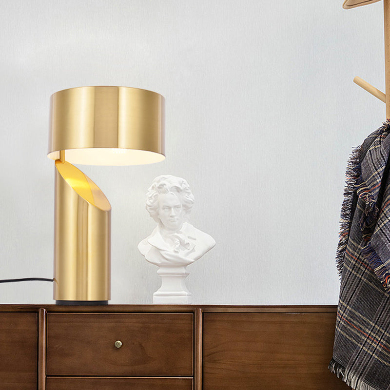 1-Licht-Schlafzimmer Nachttisch Beleuchtung Einfachheit Goldtischlampe mit Drum Metall Schatten