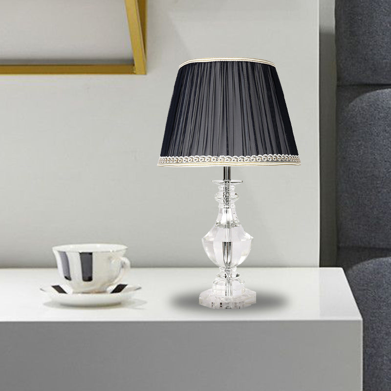 1 Glühbirnenschlafzimmer Kristall Nachttisch Lampe Einfachheit Nachttisch Beleuchtung mit konischem Stoff Schatten