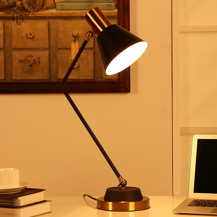 Kegel 1 Lichttafel Licht Hedendaagse metalen nachttafellampen voor studieruimte