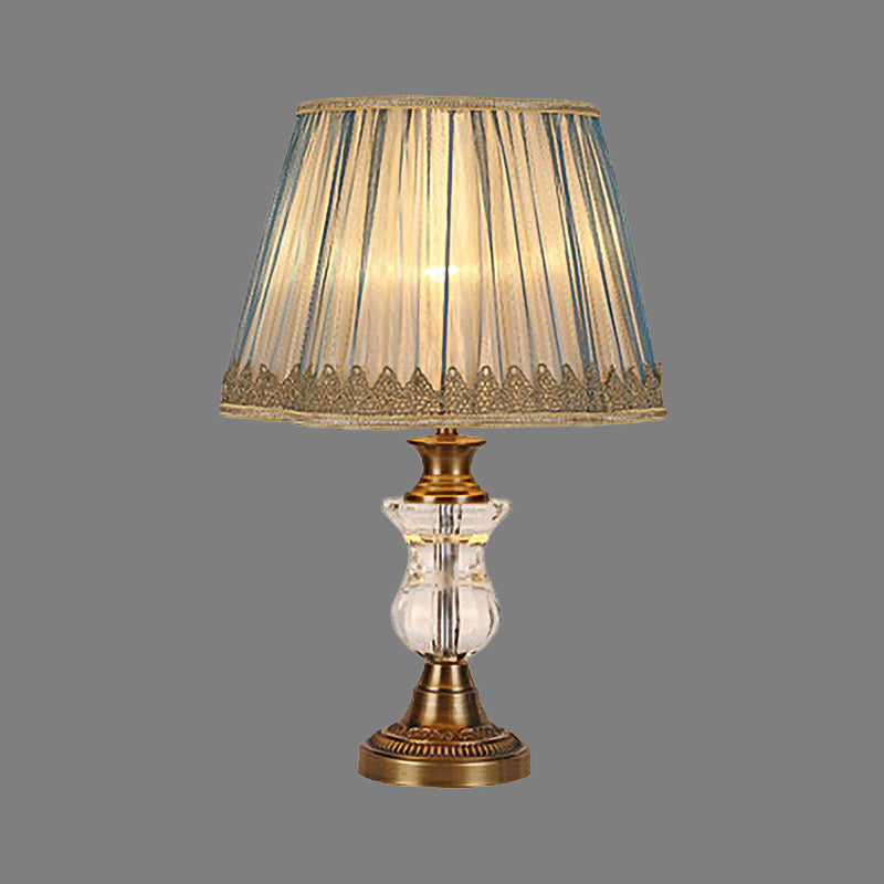 Ausgeflügelter Stofftisch Lampe moderne 1 Kopf Goldtischlicht mit geformter metallischer Basis